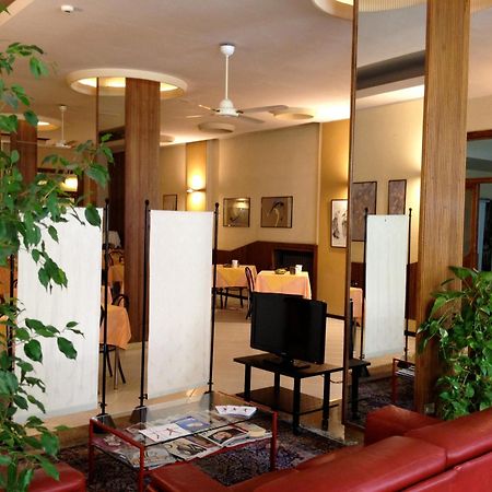 Hotel Milano Pistoia Kültér fotó