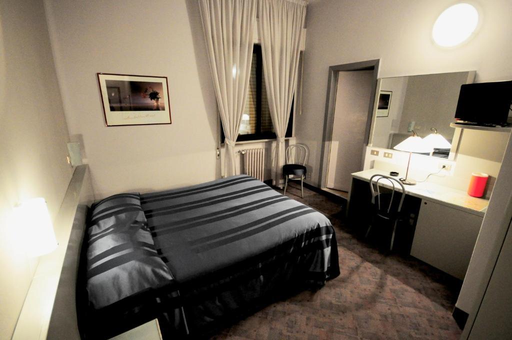 Hotel Milano Pistoia Kültér fotó